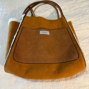Unbillion depuis 1996 LACYSHEEPFUR color camel Shoulder Bag NWT